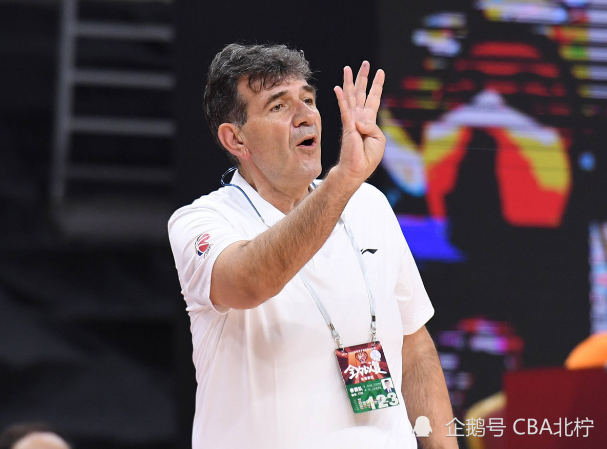 关于赛后达拉斯独行侠官宣签约：CBA常规赛节点到来，更衣室稳定，医务组通报恢复的信息