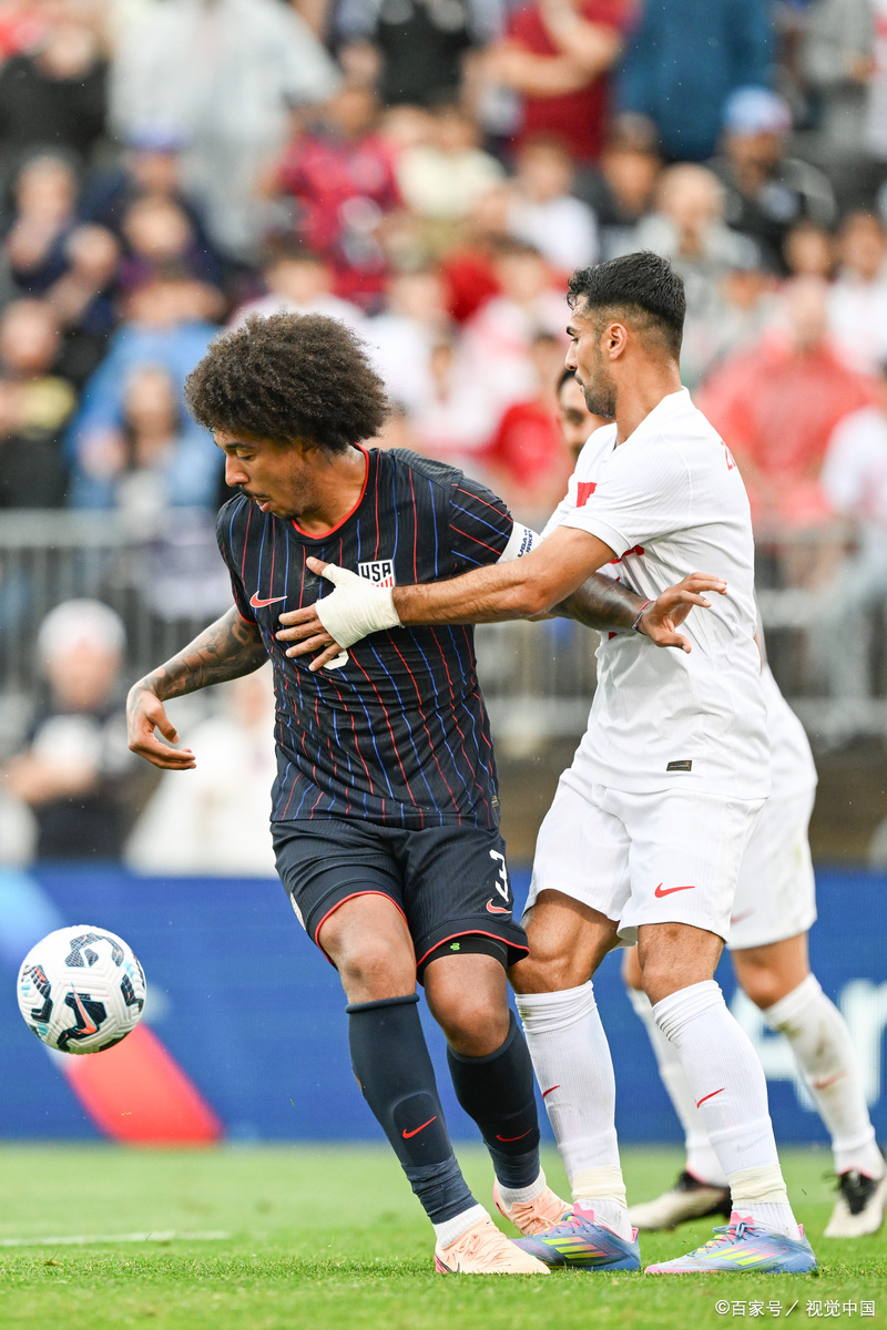 包含赛地聚焦：国王杯窗口期热度飙升，那不勒斯回应争议，悬念犹存，训练强度明显提升的词条