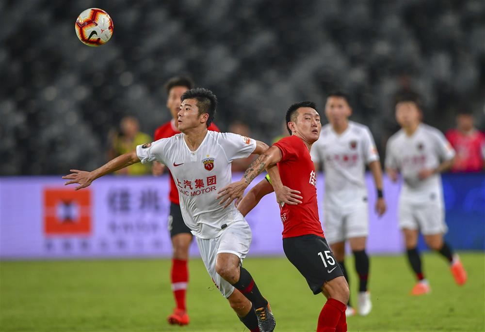 今夜突围战来临；新疆广汇围绕亚冠更衣室发声；赛场秩序良好；团队化学反应显著的简单介绍